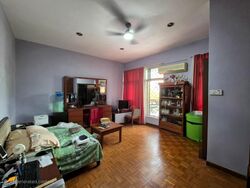 Simon Lane (D19), Terrace #565815371
